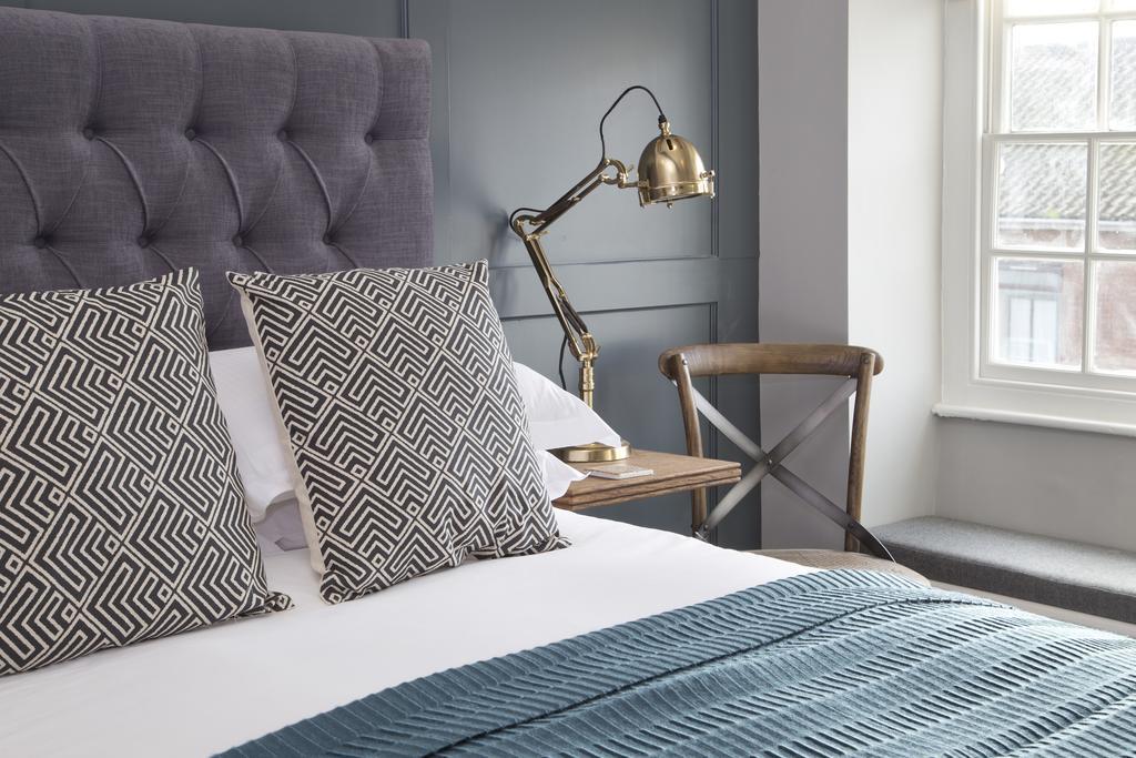 The George Townhouse Hotel Shipston-on-Stour Bagian luar foto