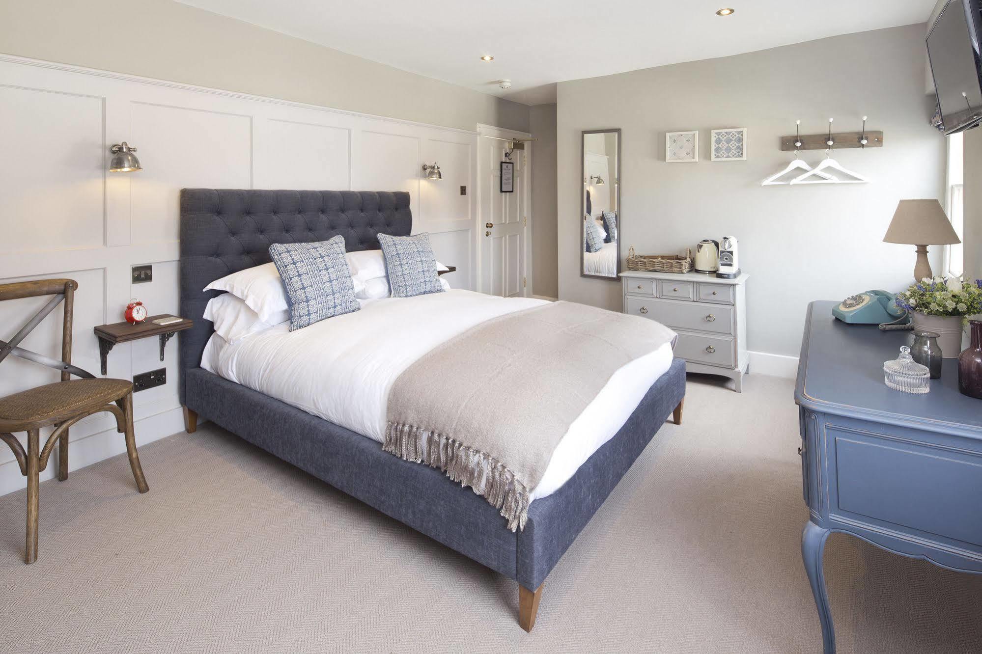 The George Townhouse Hotel Shipston-on-Stour Bagian luar foto