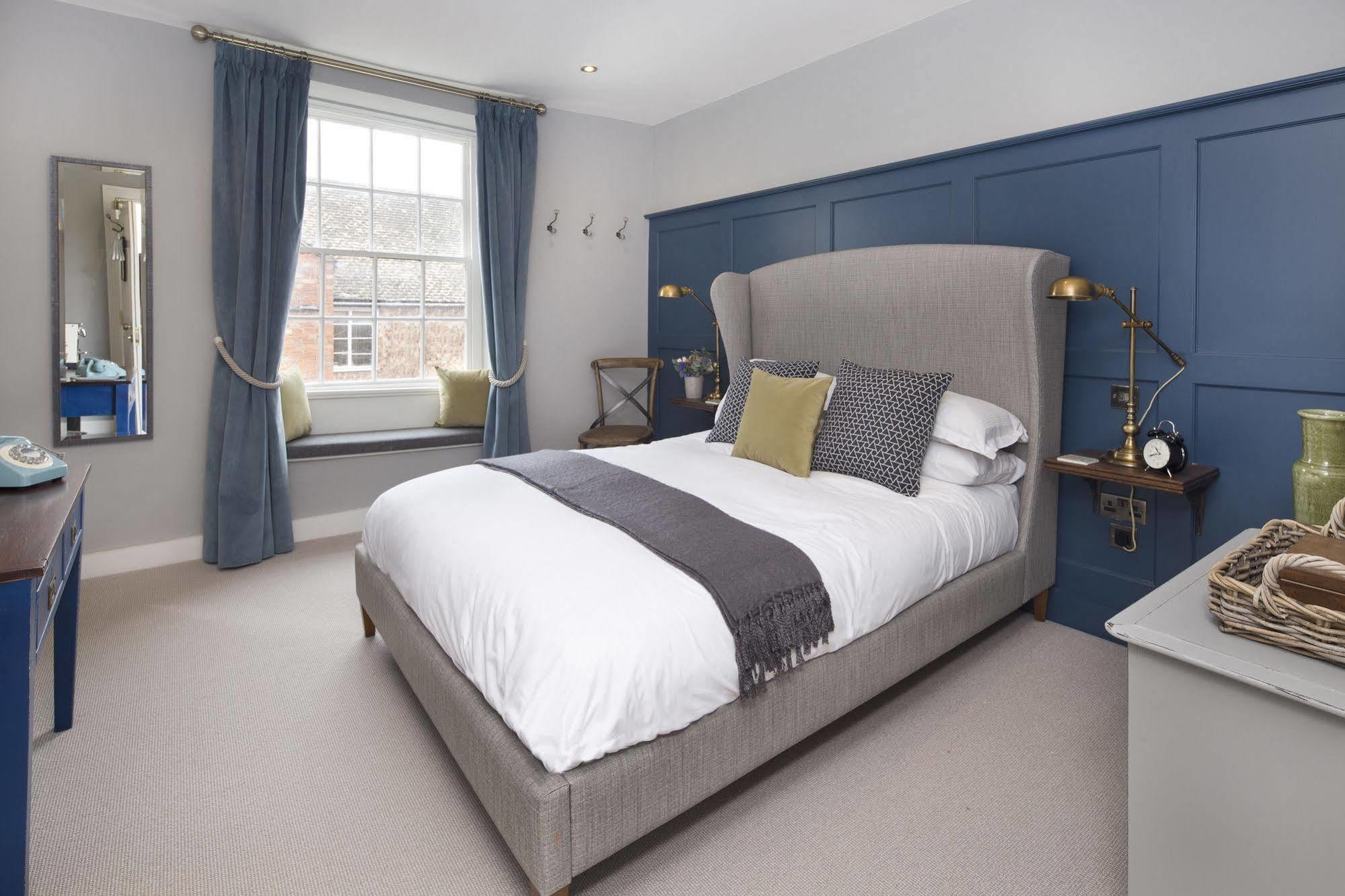 The George Townhouse Hotel Shipston-on-Stour Bagian luar foto
