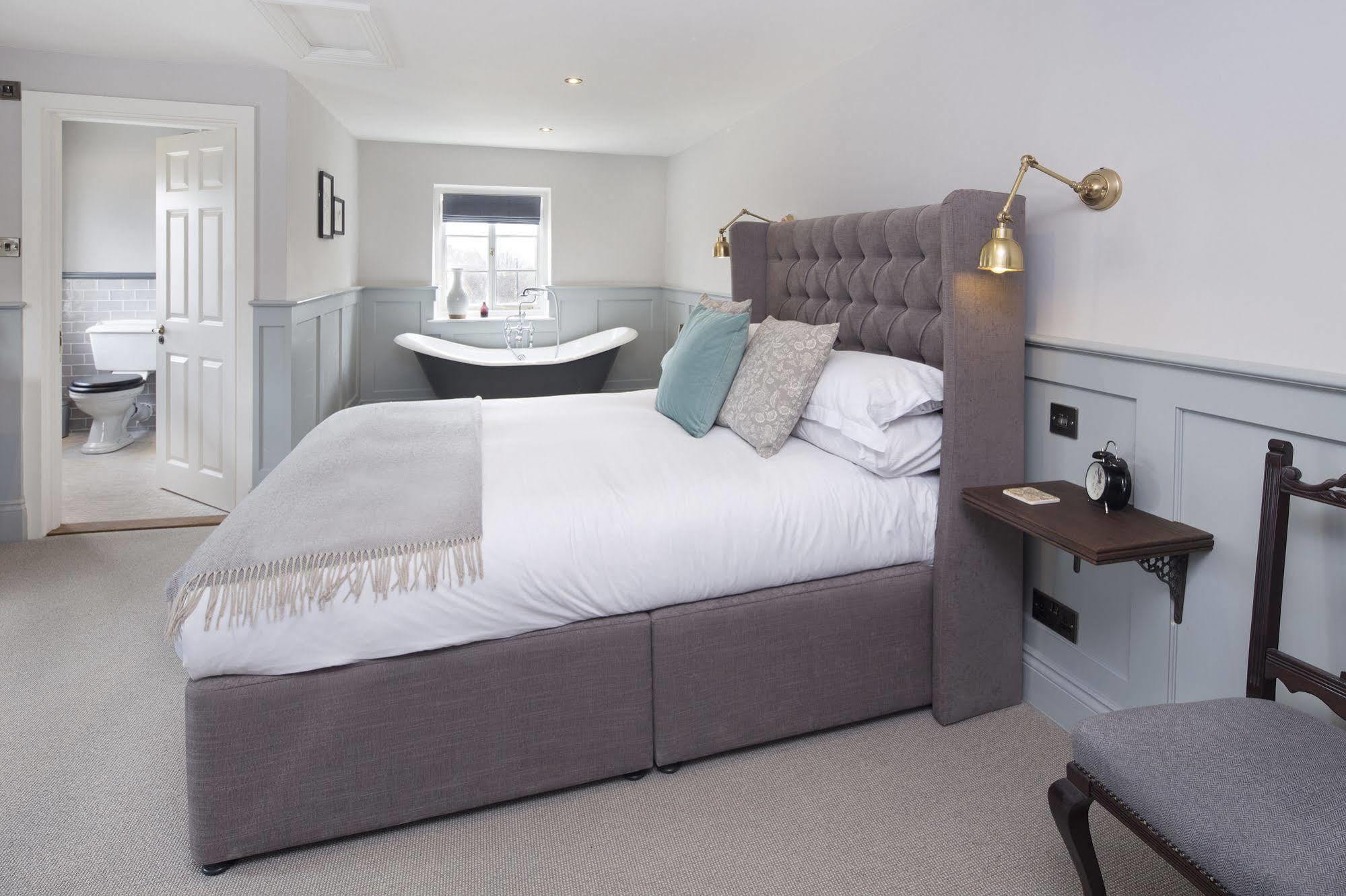 The George Townhouse Hotel Shipston-on-Stour Bagian luar foto